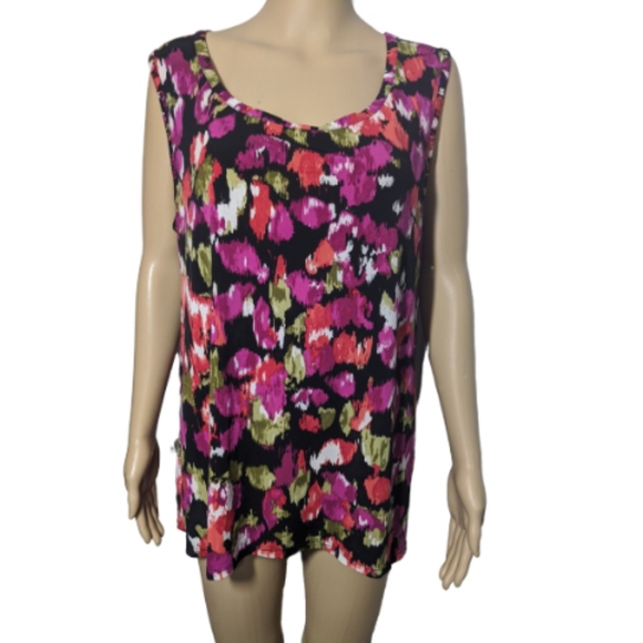 ❗2/$20❗Sleeveless Floral Top - Picture 1 of 4
